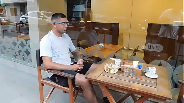 Actriz Porno Se Lleva Un Chico Timido De Un Bar De Mendoza Y Le Saca Hasta La Ultima Gota De Leche thumbnail