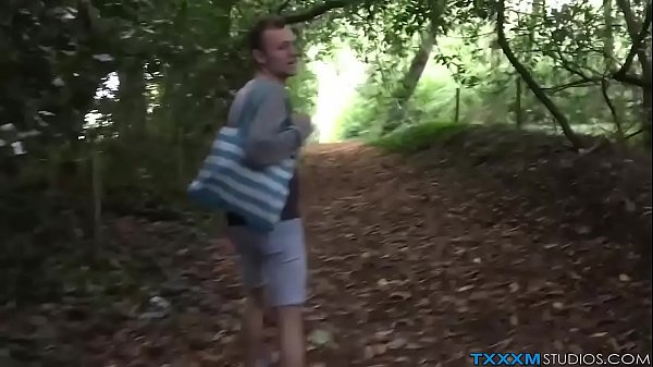 Play MP4 - Twink pervert has solo anal play in the woods and strokes
