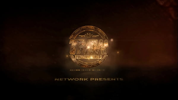 Nonton Busty Simona Purr Spreads Her Shaved Pussy On The Piano Keys And Masturbates Hard thumbnail