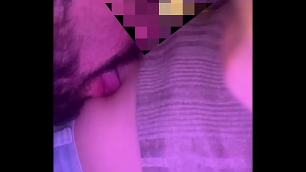 Sucking my girl's belly button 