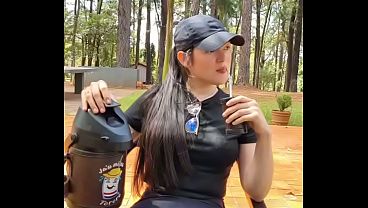 Nonton Bebiendo Bebida Tradicional thumbnail