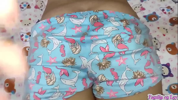 Play MP4 - Papi No Porfavor No Me Folles Mas - No Ni Jugar a mi Hijastra con su Movil la Follo Todo el Dia