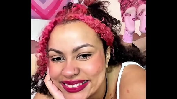 Cute Girl Fart Loud Farts with Goofy Silly Faces Reactions 