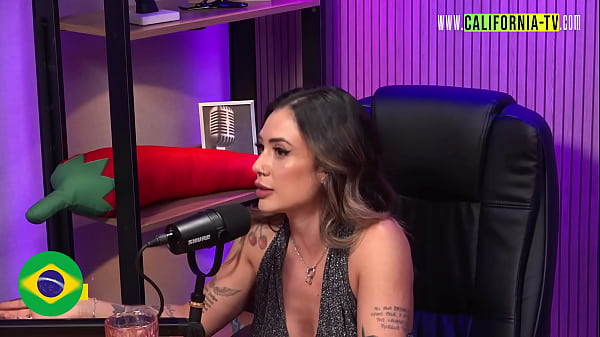 Nonton Rafaela Talking About What Moves Her Audience The Most thumbnail