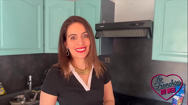 Joy 29ans veut expérimenter_le sexe_face caméra