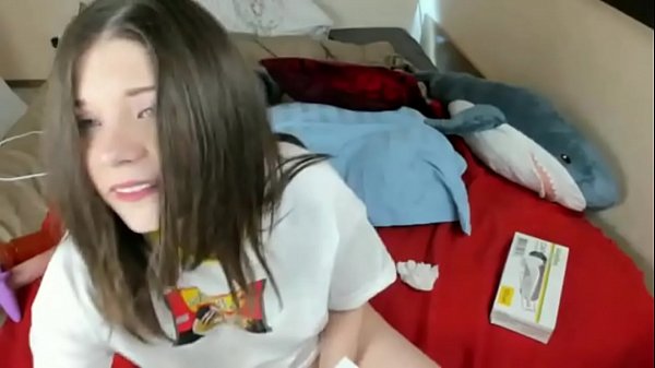 novinha jogadora de lol e_girl quer foder_gostoso