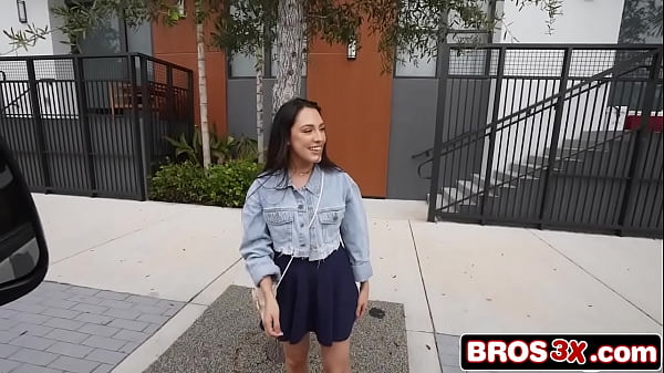 Money Talks in the Bus: Petite Beauty Banged by Big Black Cock on The Move 