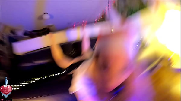 Xmas blowjob with leaking cum out of her mouth and feet in the air_plus behind_the scenes