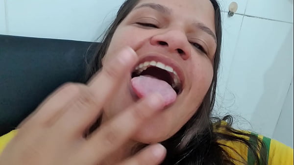 Play MP4 - Assim comemorei os 2x0 que brasil fez na Serbia &period; Vem fazer um gol na paty bumbum &excl;&excl;&excl;