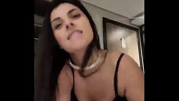 Nonton Perdeu O Celular E Teve O Video Exposto. Professorinha Casada, Perdeu O Celular E Teve O Video O Amante Exposto. thumbnail