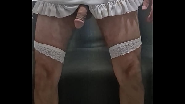 Camisola e_LingerieFio Dental Branca Fêmea Submissa Rebolando