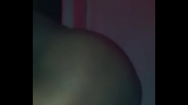 Nonton Slim Ebony Rides thumbnail