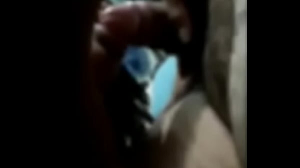 Filmei escondido minha prima me chupando