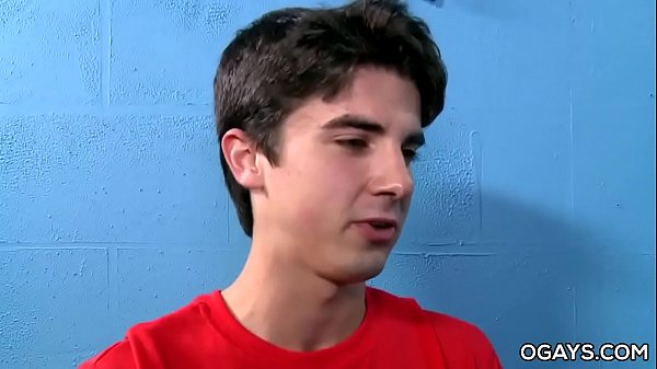 Play MP4 - Mike agrees to suck everyone