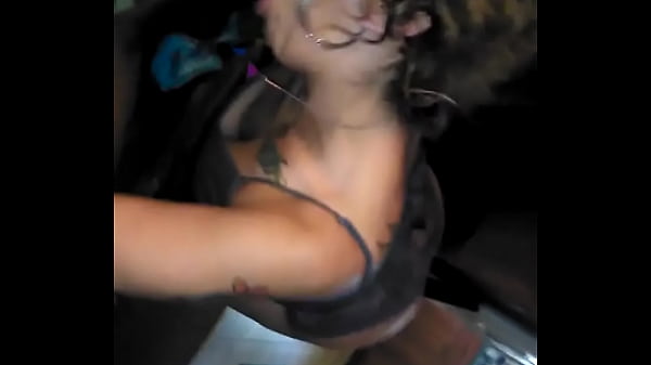 Snooks showing off beforegoing on a datewith her bf