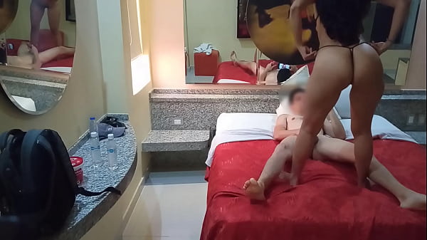 Buen sexo en el hotel con mi bella esposa