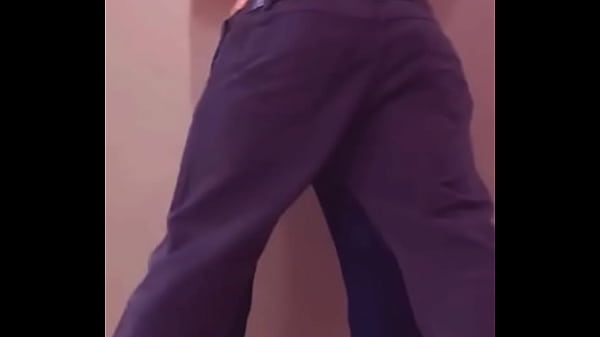 Le Da Morbo Ver Mi Culo Desnudo Despues Ba&ntilde;arnos En El Gym Y Me Folla thumbnail