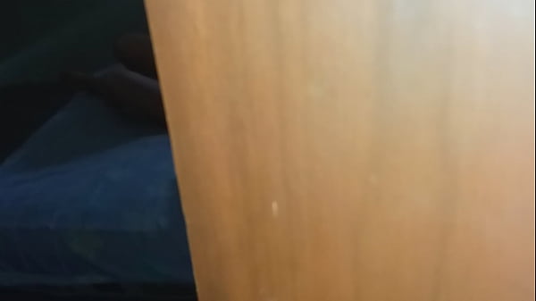 Play MP4 - Espio a mi hermanastra mientras ella se masturba