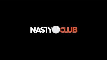 Nonton Nastyclub - Security Breach: Jennifer Detained By Well-hung Guard At The Parking Lot thumbnail