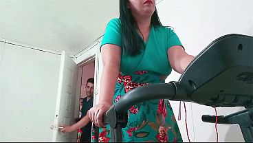 Nonton Stepson Interrupts His Stepmom's Exercise And Fucks Her Hard On The Treadmill Sweat And Sex thumbnail