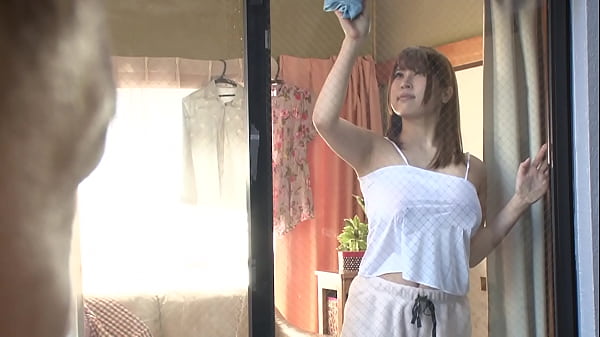 おっぱいがガラスに擦れて感じちゃう！　私のマ○コで精子いっぱい搾り取ってあげる！　巨乳を窓に押し付け激バックピストン！！　ずっと見てたおっぱいで揉んであげる！　爆乳乳首をつまむとイヤラシイ吐息が&hellip;　エロ下着で興奮しちゃうっ！【パート1】 thumbnail