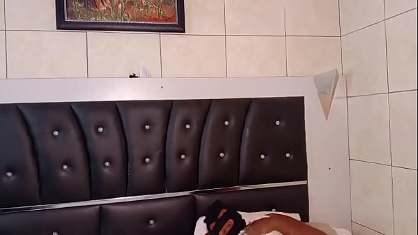 Nonton This Insanely Hot Bitch Sucks And Rides My Big Cock thumbnail