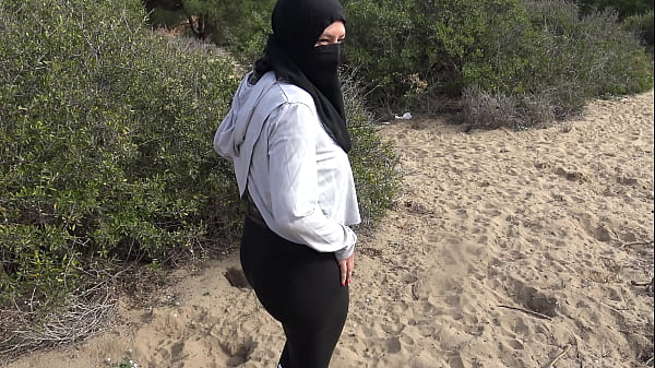 Play MP4 - unfaithful married French Muslim wife shows hairy pussy in public