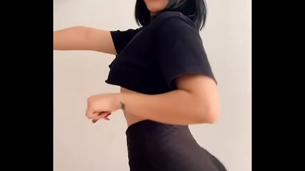 Ig model with small boobs 