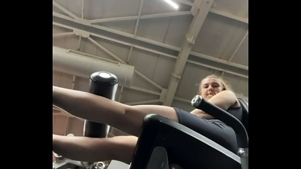 Workoutwith masturbatein public