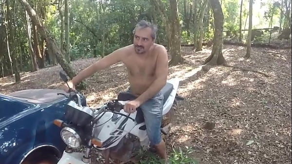 Carro estragou_e o mecânico sedeu bemtrailer