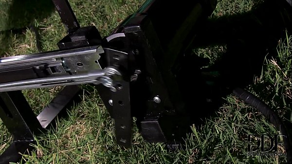 Play MP4 - Mistress The Fucking Machine On Bound Blonde Babe