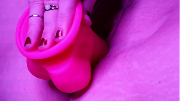 Play MP4 - Fucking my pink dildo in heels
