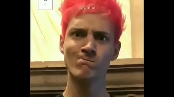 Play MP4 - Streamer foi mostrar o c&uacute; e acabou vazando na rede