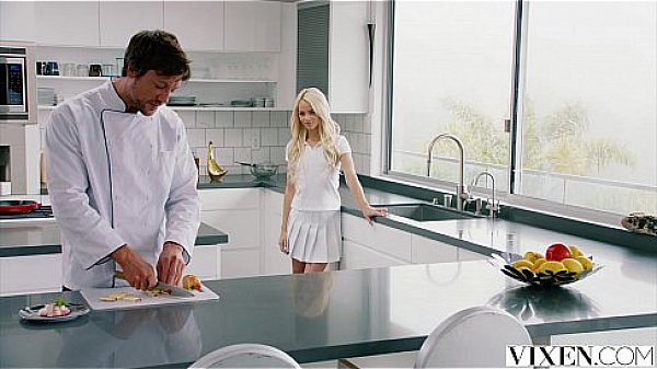 Vixen elsa jeans hot lunch date