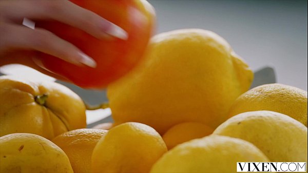 Play MP4 - VIXEN Elsa Jeans Hot Lunch Date