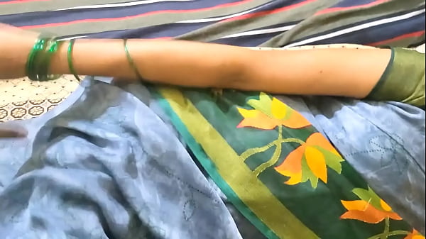 Play MP4 - Desi indian wife cheating and fuck with friend