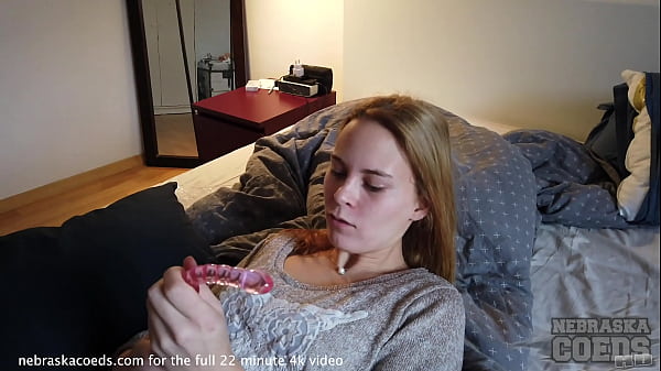 Play MP4 - on holiday with 2 hot teens and licking their pussies while partying