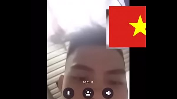 Bot d&acirc;m thấy mặt khoe cu 