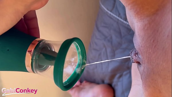 Intenso Orgasmo Feminino Usando Um Vibrador thumbnail