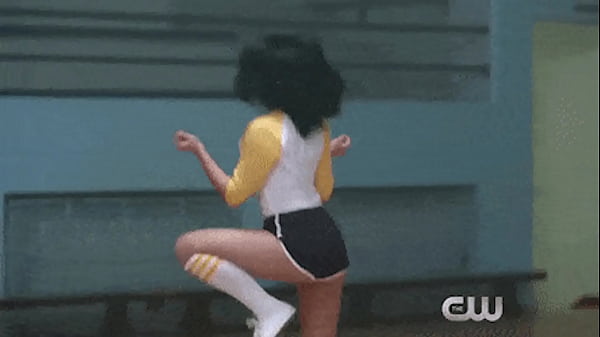 Camila Mendes Gostosa Te Deixando Louco thumbnail