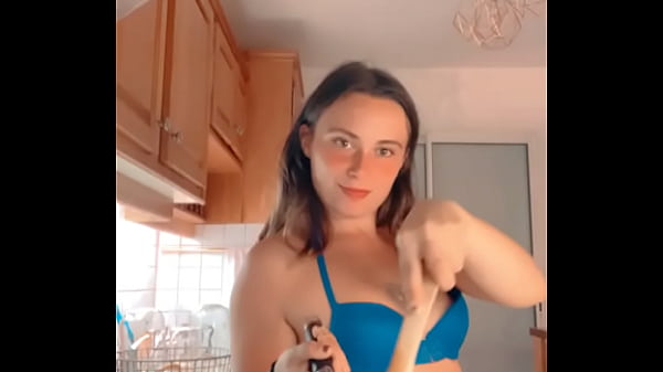 Vient voir ce que t&rsquo;a cuisini&egrave;re de pr&eacute;pare comme vid&eacute;o aujourd&rsquo;hui 