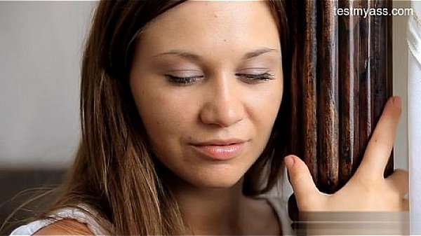 Nonton Slut Blowjob thumbnail