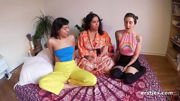 Play MP4 - What's Better Then 2 Amateur Lesbians&quest; 3 of Course&excl;