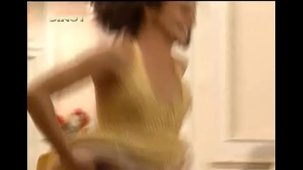 thebeautiful skinny girl in the old movie