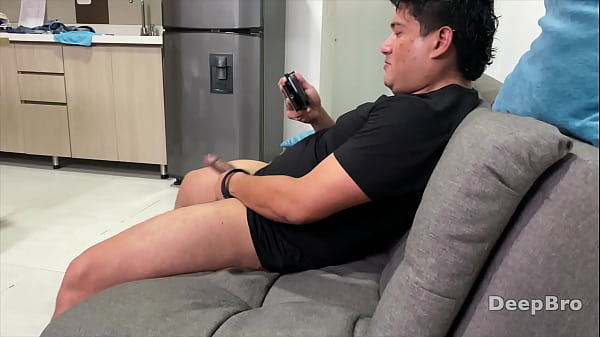 Nonton How To Make Porn With Two Sexy Girls - Wild Double Blowjob Pov From A Side Angle thumbnail