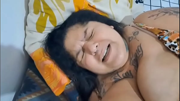 Coloquei ela pra mamar e dps comi ela junto com o vibrador firegreen2