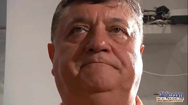 Play MP4 - Sexy and hot teen gives the best blowjob to grandpa and rides his cock with her tight young pussy then she swallows cum