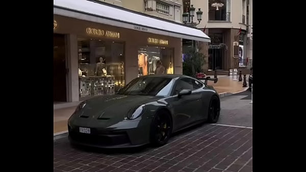 Nonton Porschs Car 911 thumbnail