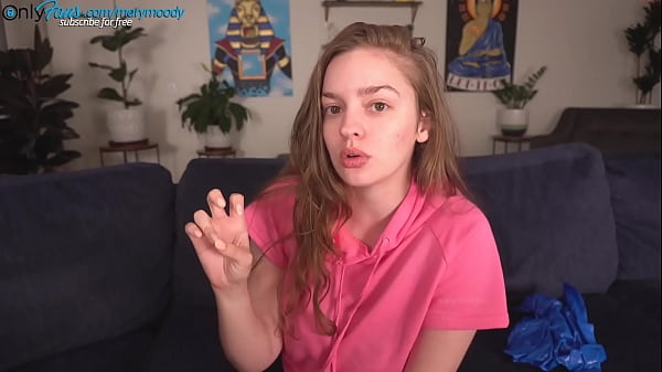 Sexy Hot Webcam Girl thumbnail