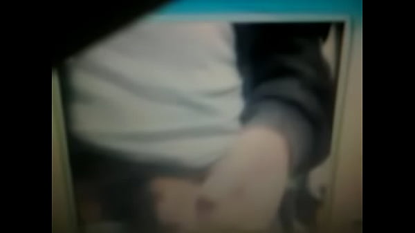 Chico sexy me la muestra por webcam